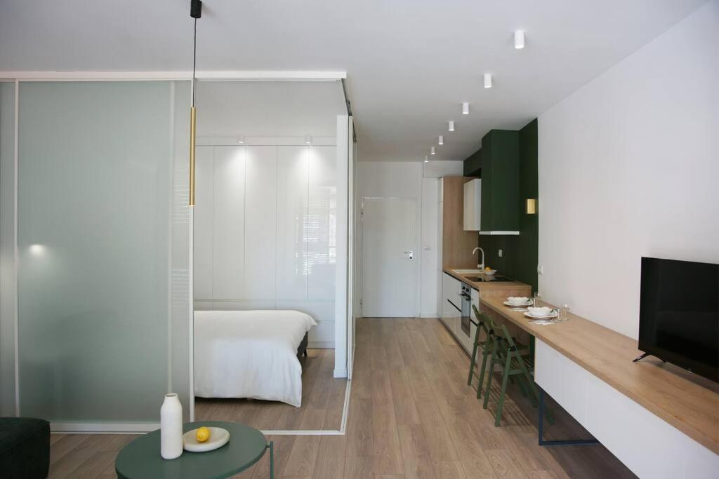 Elegant Living In The Heart Of *